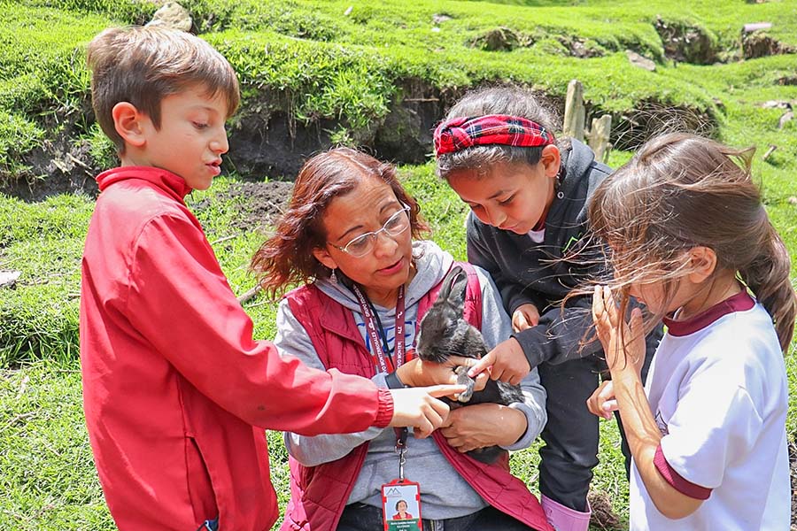 Descubriendo la Naturaleza La Importancia de la Educación en un Entorno Campestre para el Desarrollo Integral de los Estudiantes