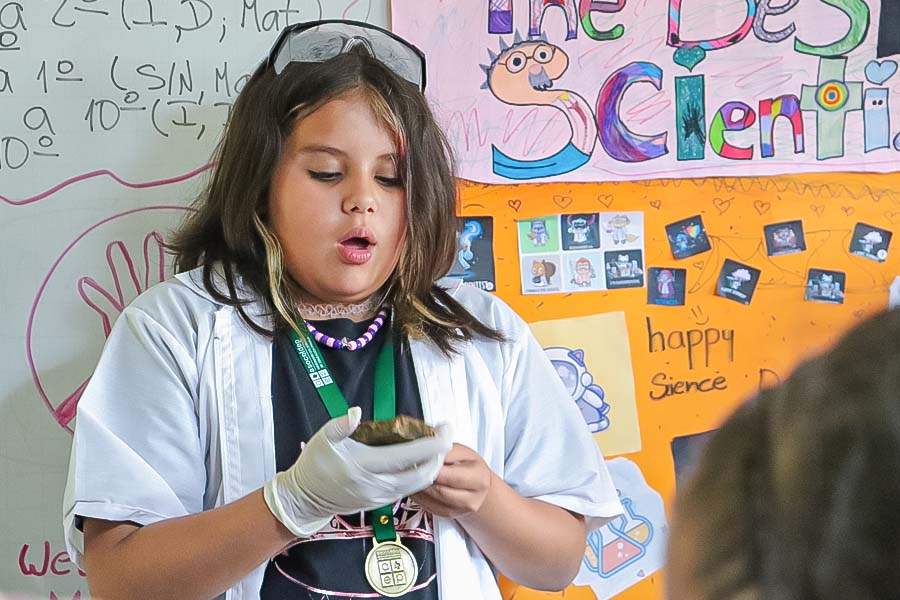 Enfoque personalizado en un colegio trilingue Cómo se adapta la enseñanza y la evaluación para garantizar el progreso de cada estudiante en los tres idiomas.