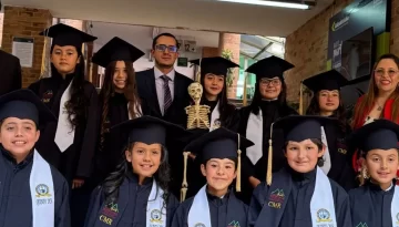 Ceremonia de graduación | IIC